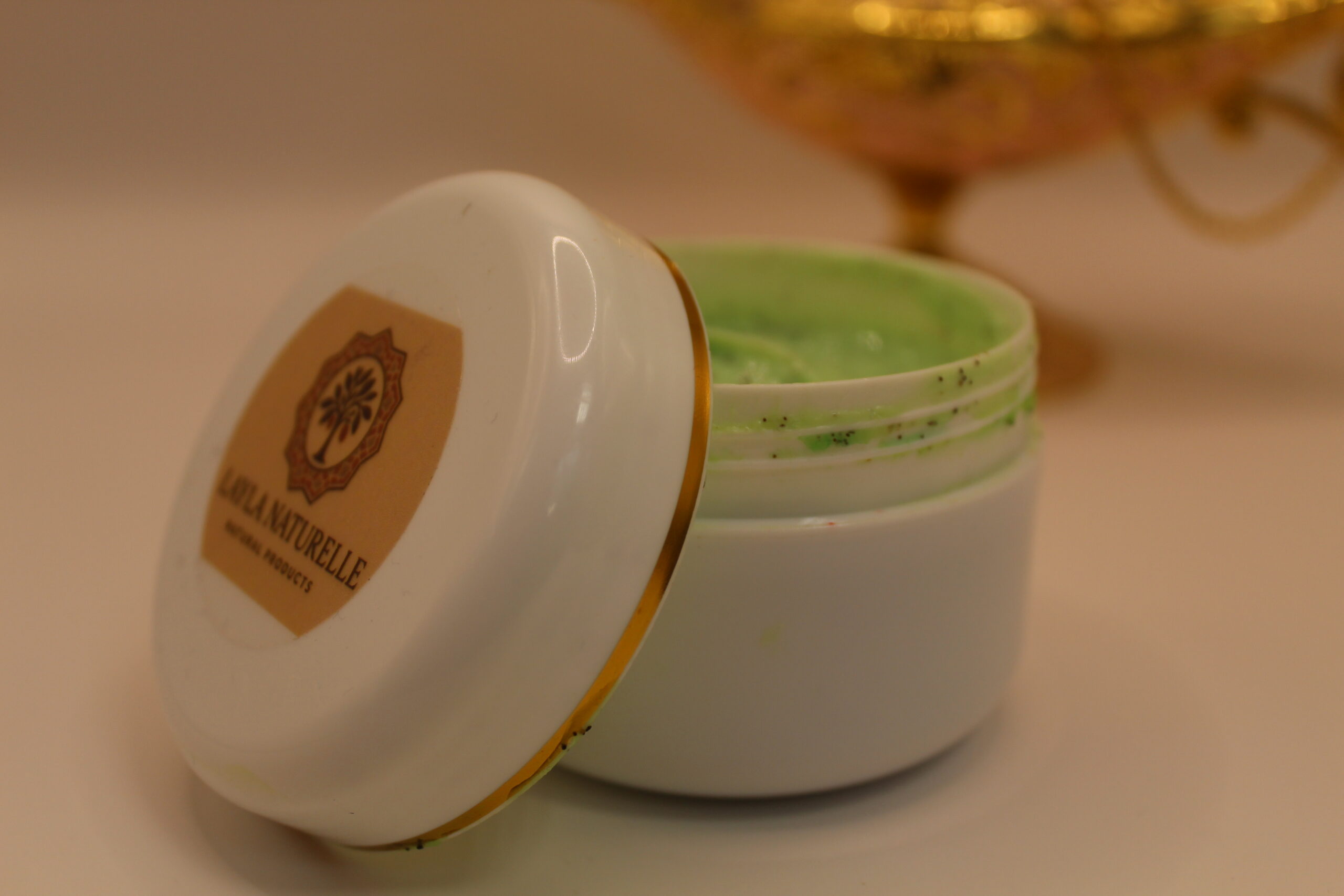 Scrub Avocado zeezout